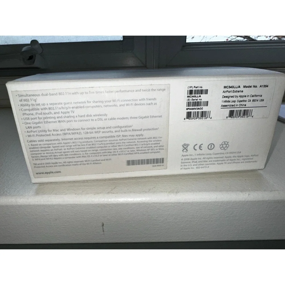 Apple AirPort Extreme in box